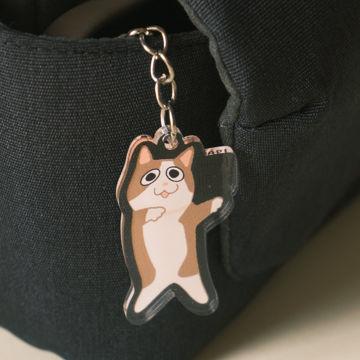 happy cat keychain